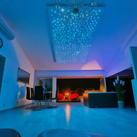 Lux In -