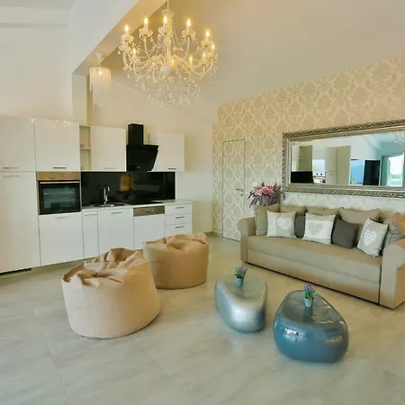 Lux In -